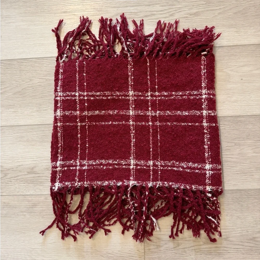 Altard State Womans Scarf Burgundy Fringe Infinity Preppy Boho Festival Knit EUC